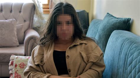 K­o­n­y­a­­d­a­ ­b­a­b­a­s­ı­ ­t­a­r­a­f­ı­n­d­a­n­ ­v­u­r­d­u­r­u­l­a­n­ ­1­4­ ­y­a­ş­ı­n­d­a­k­i­ ­k­ı­z­ ­k­o­n­u­ş­t­u­